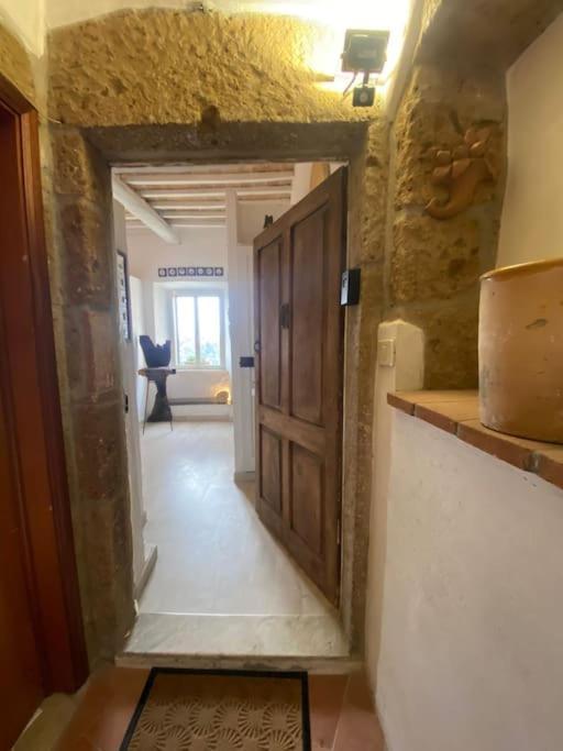 La Sorpresa Sul Bastione With Panoramic Balcony Apartment Pitigliano Luaran gambar